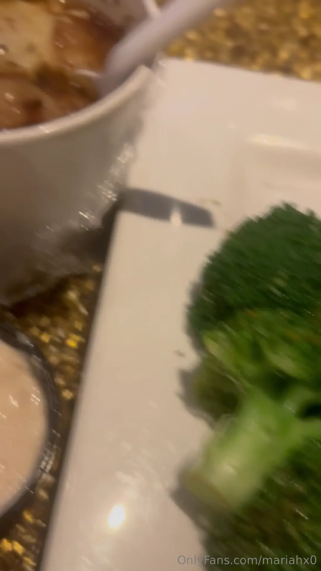 Who wants to buy me dinner i got soooo hungry making content for you 