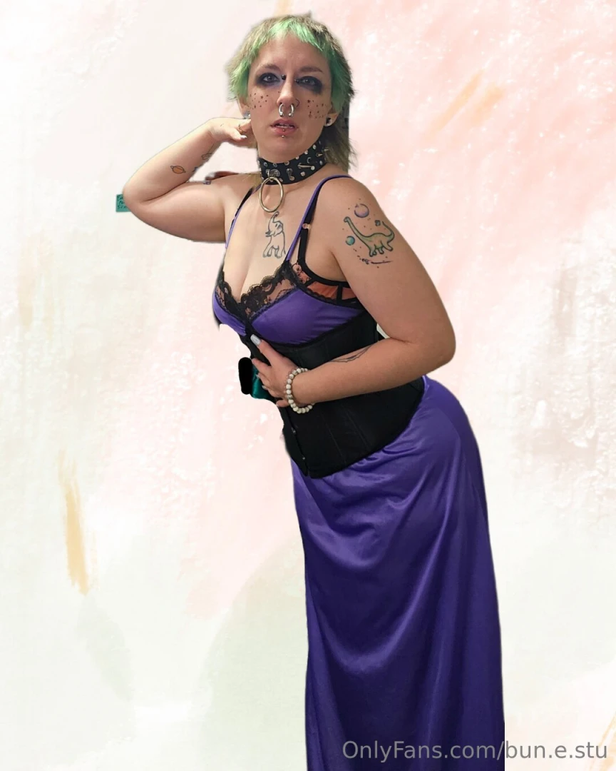 Guess which bitch didn t pay attention to the background one edited part 1 