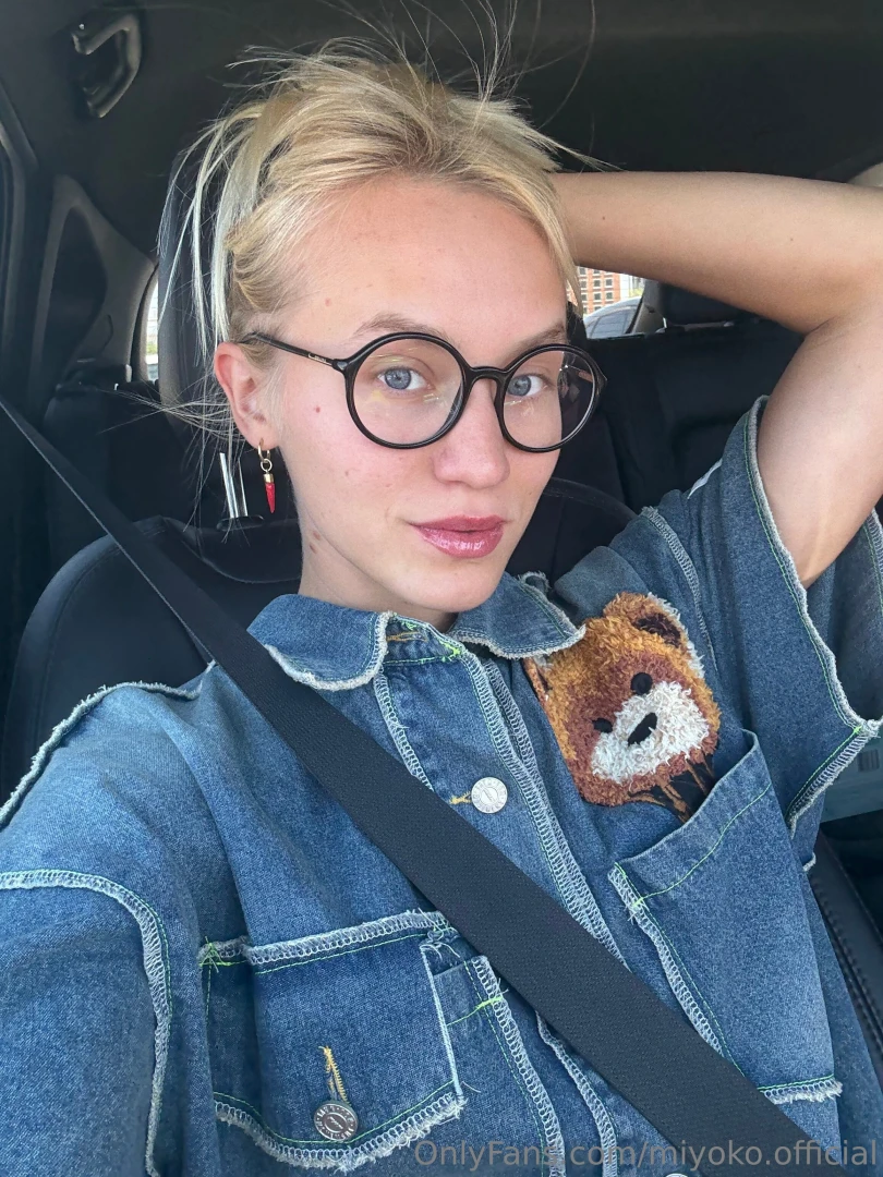 Bought new lipstick do my lips looks more juicy part 1 