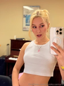 Dressing room noise it s rare when we have silent second on the part 2