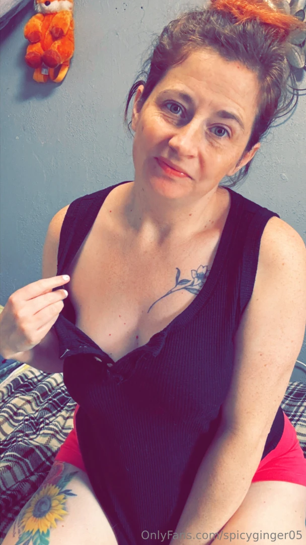 How may i serve you do you like the naughty or nice side let me know 