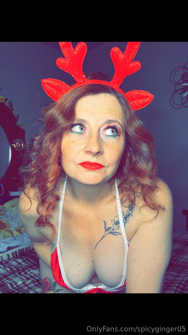 Seriously can i be your reindeer and you ride me from behind 