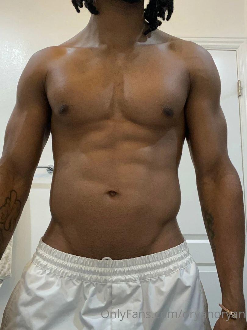 Admit it you want to lick this hunk 