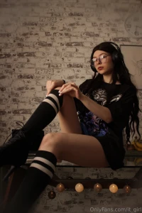 I was supposed to be working but putting on thigh-highs felt way more