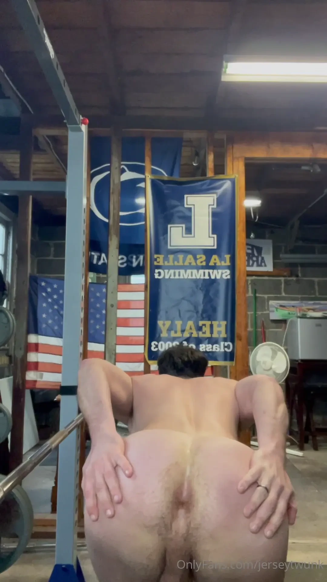 Need some horny bros to come work out naked you in 