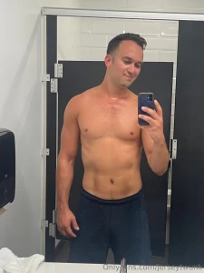 Feels good to be back at crossfit the sweaty and shirtless straight part 1