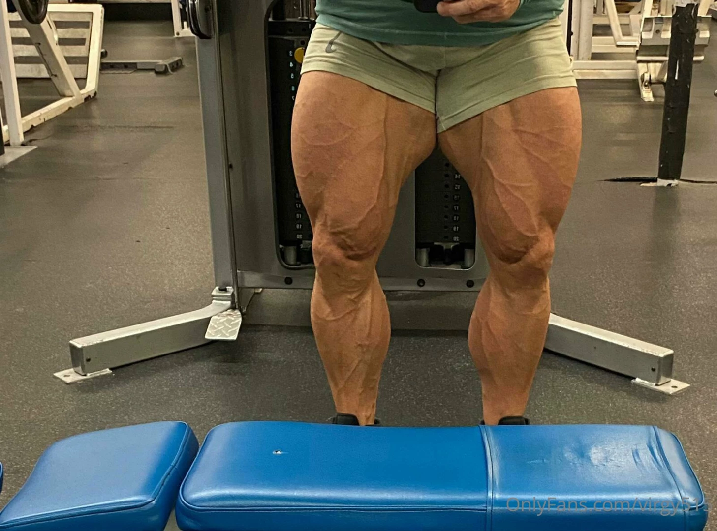 virgy515 - Who likes a big leg pump like and tip if you wanna see more of leg and 