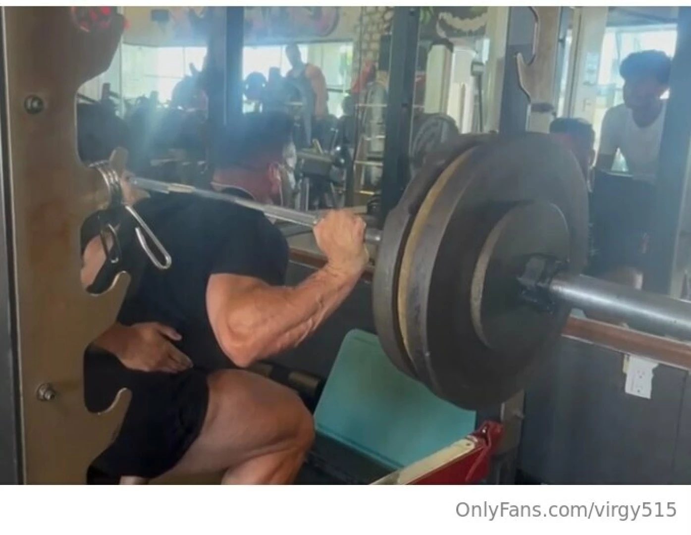 Decided today after legs day make some good video dm me for ppv guy 