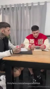 Conoc e invit a casa a mi compa ero de universidad y ten a muchas