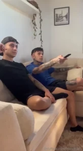 Nos dejan a solas con mi amigo y se me declar aprovech la oportunidad