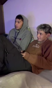 Hicimos una apuesta con mi amigo de que si gano la partida me har un