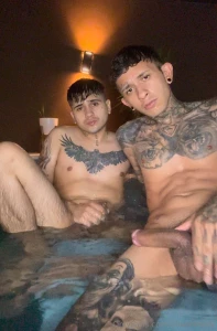 Hoy publico un video nuevo en mi pileta con mi amigo