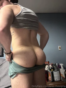 Ass or cock comment below sluts