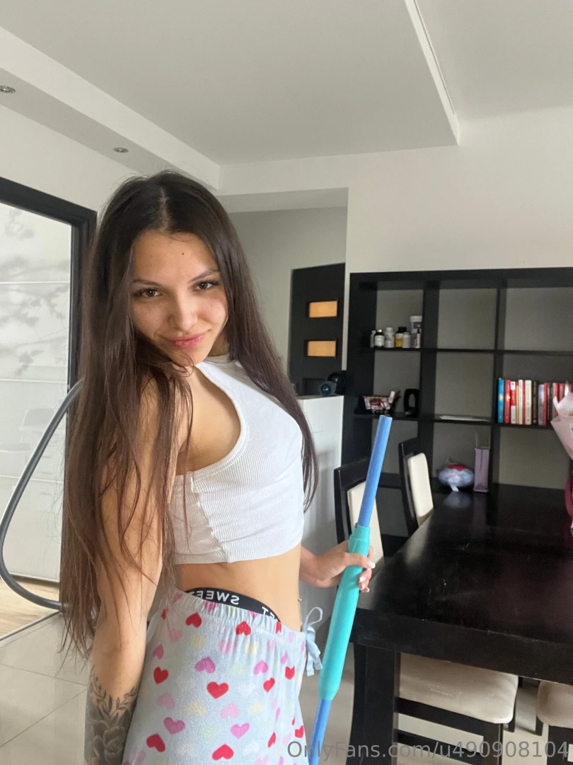 Help me cleaning or watch me cleaning babe part 1 