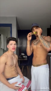 Uma putaria com meu amigo