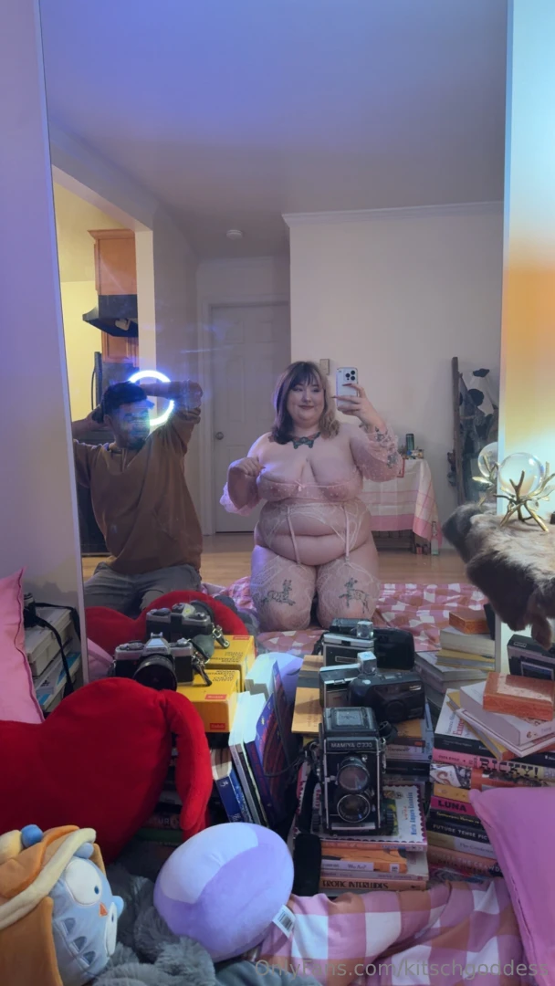 Want more couple content 