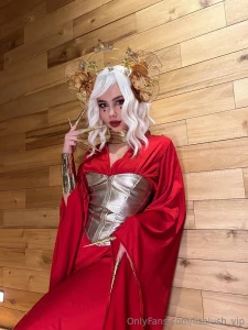 They say red is a turn-on shall we test it