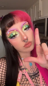 Gracing your timeline so you know i m still on here p