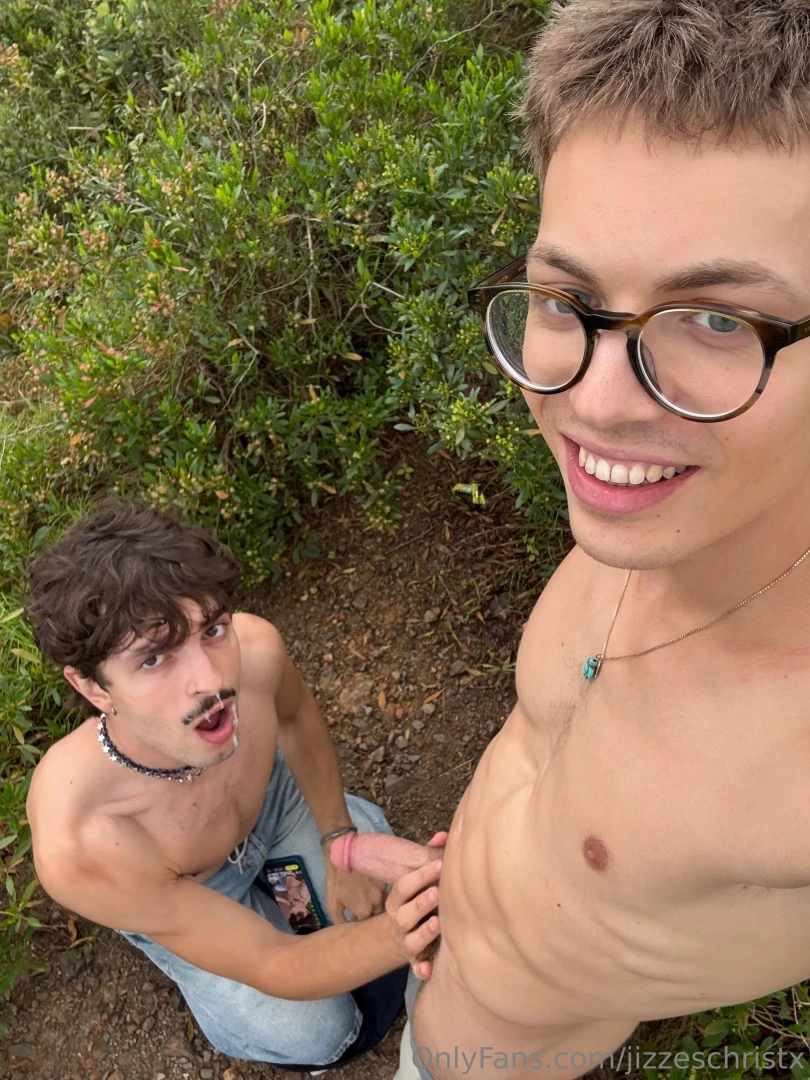 Who else loves some road head give me a for the video 