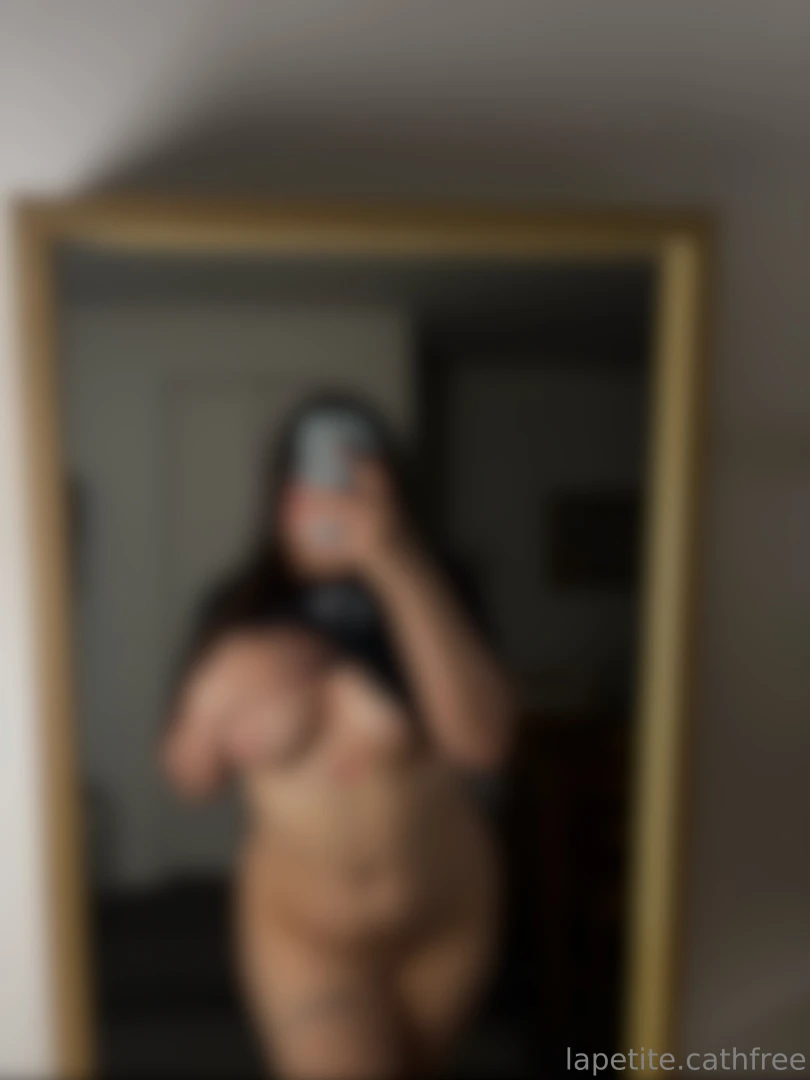 Tu peux enfin voir mon nouveau tatouage en version plus os rend-toi 