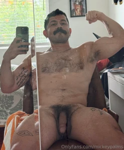 Need to clean my mirror lol