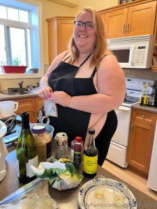 Get you an ssbbw who cooks and cleans part 4