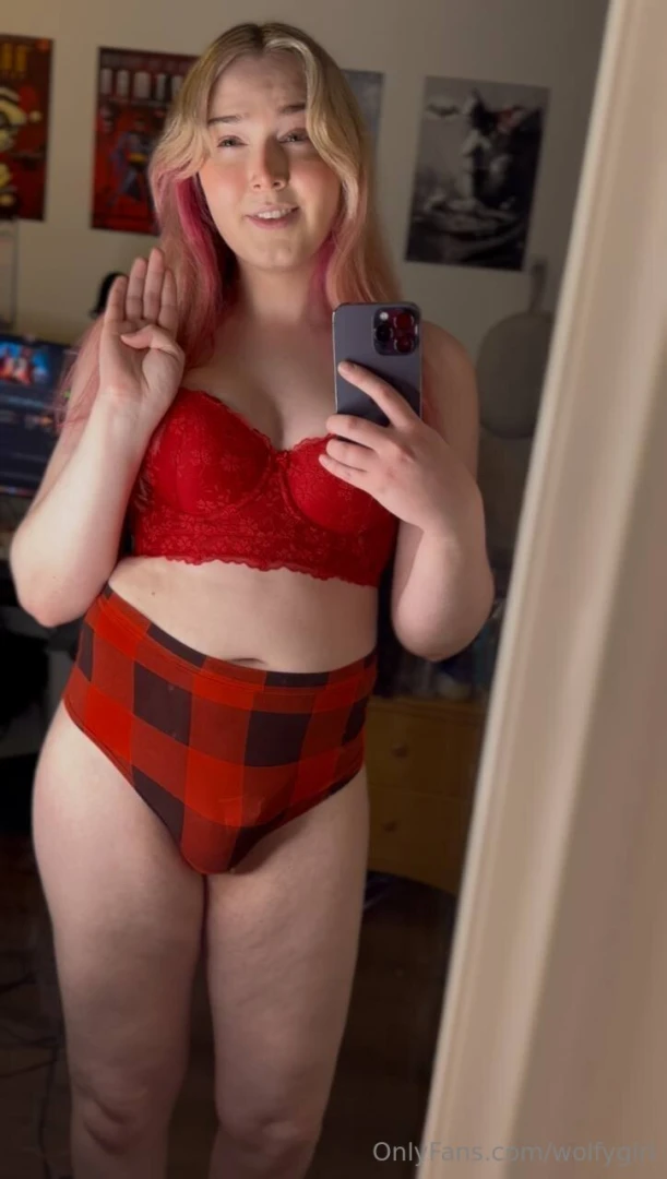 I m feeling pretty red hot 