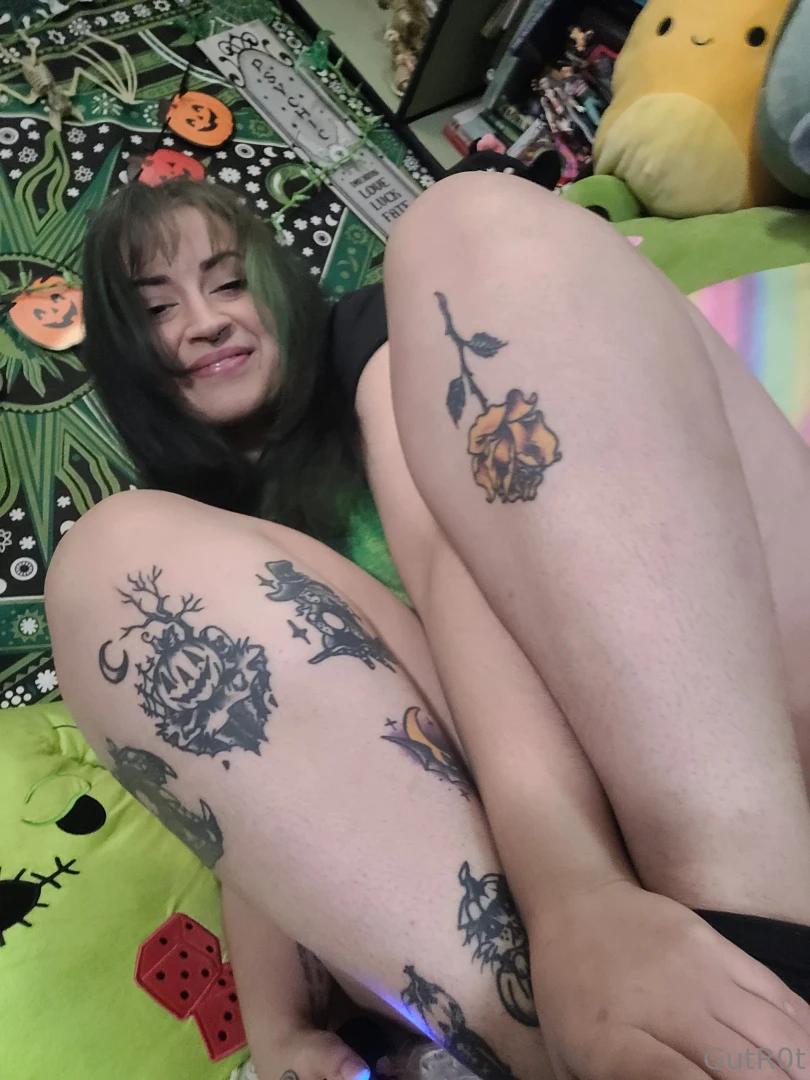 I was made to be admired but i prefer being worshiped 