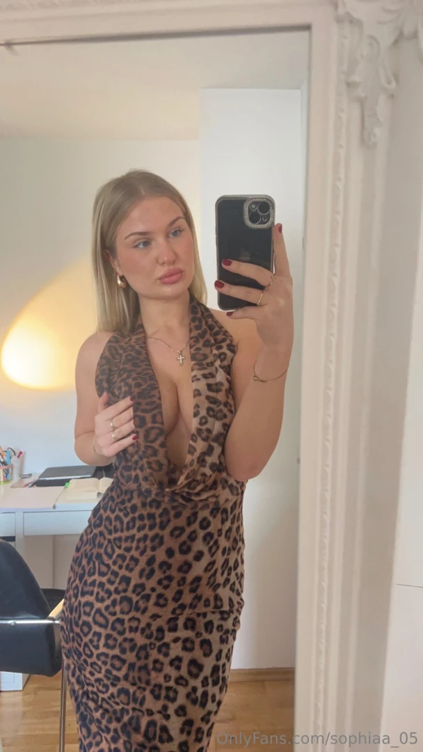 Etwas gewagt das kleid aber ich liebs freu mich schon so auf den fr 
