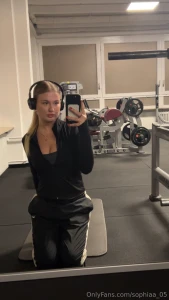 War heute mal im gym aber zum gl ck hatte ich keine enge leggins an