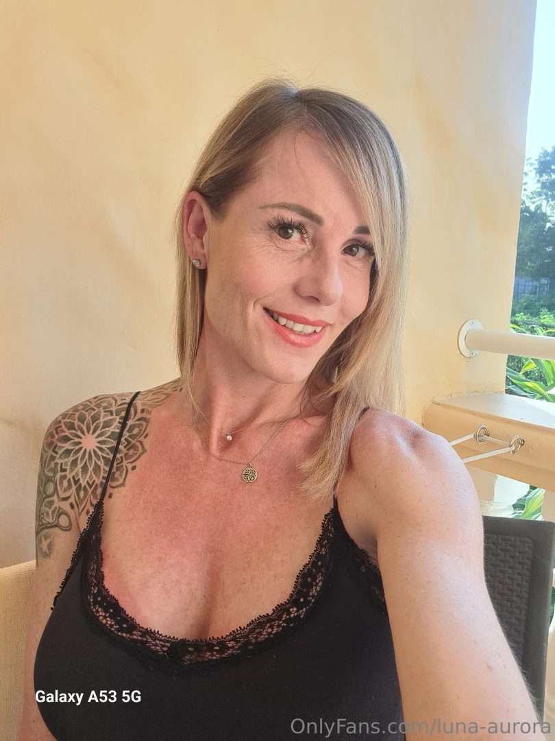 Sonne auf der haut sehnsucht im blick ein moment der verf hrt 