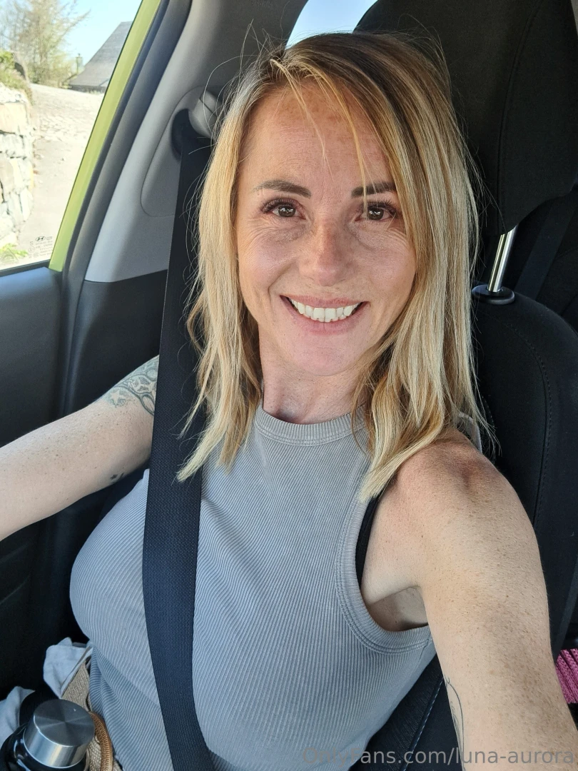 Kein stau kann mich bremsen heut lenk ich blicke nicht nur das auto 