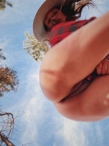 Double tap if you wish i could sit on your face