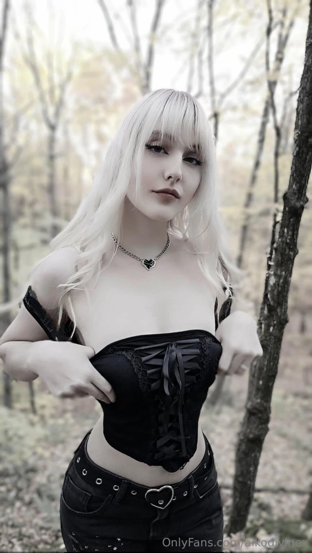 Can i be your gothgf 