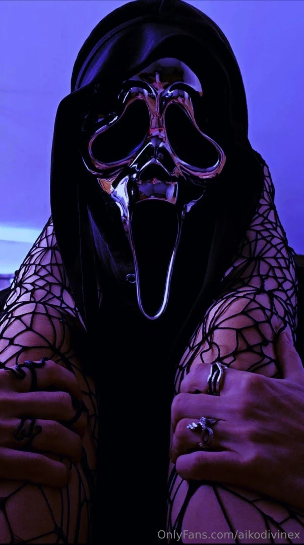 When your favorite bad guy comes to visit you 