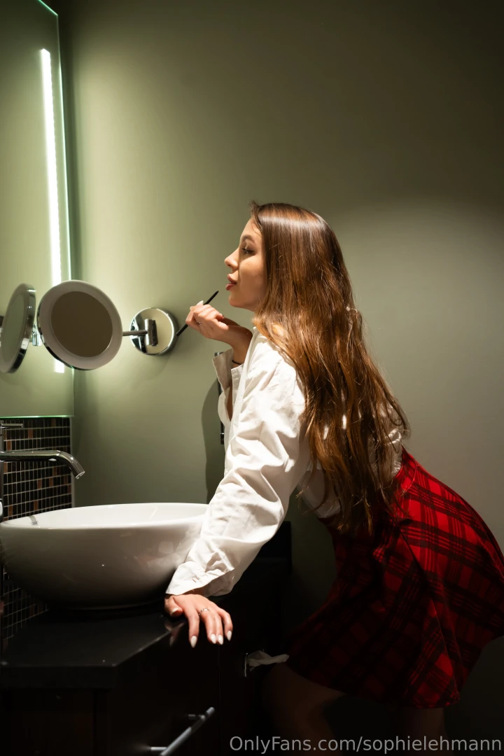 Friday night ich geh ein bisschen mit meinen freundinnen aus wir gehen 