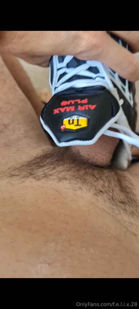 Bei einem hetero freund zu besuch gewesen er musste kurz los und ich 