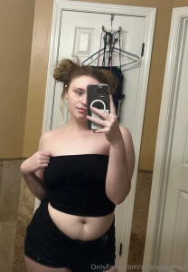 Tip this postttt if it reaches enough i ll post an explicit pic on my part 1