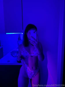 Iti place lumina asta albastra hihihi part 2