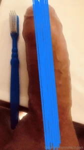 Choose the one you want to brush your teeth with papi escoge con el