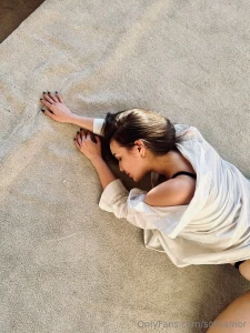 I lay down to rest do you want to come with me