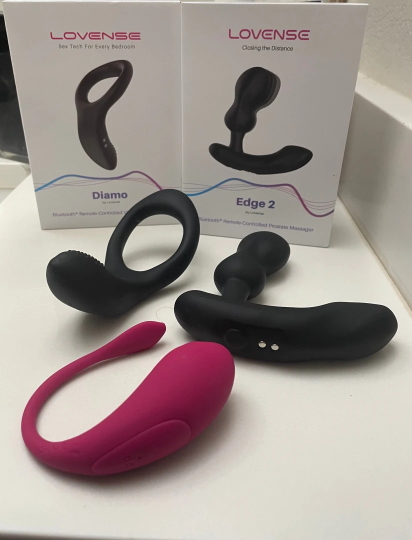 Got a couple new lovense sex toys that you can control thru your phone 
