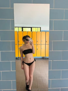 Flashing my body from swimming pool