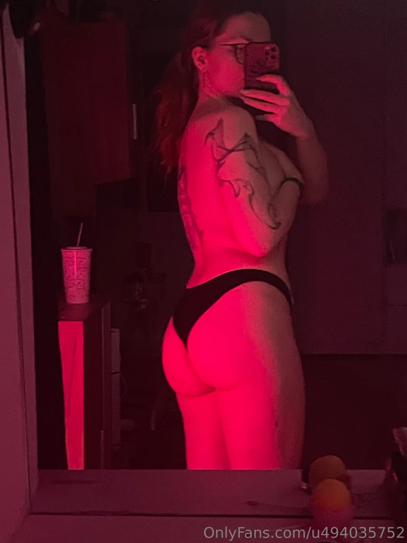 Lonely sleepless night without you 