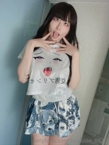 I have two personalities normal sleepy girl horny anime goblin guess