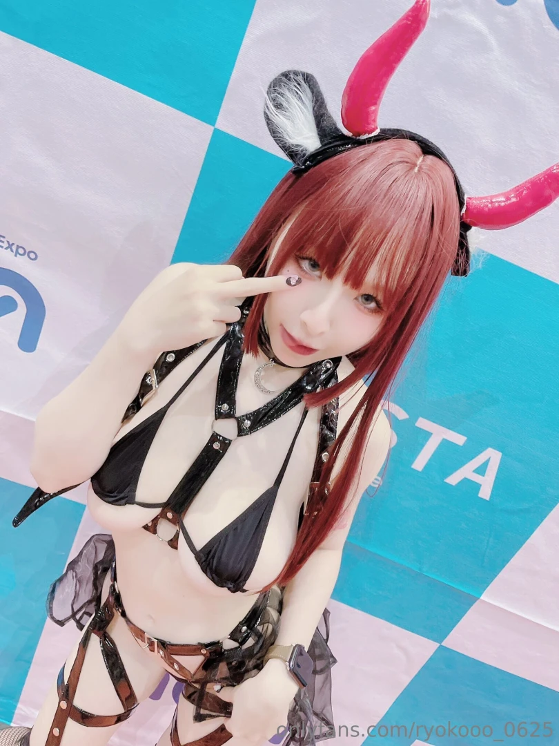 I m attending the anime convention today as well this time i m 