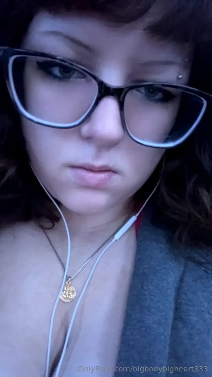 Tfw you need 2 plane seats because you re almost too fat to fly 0 0 