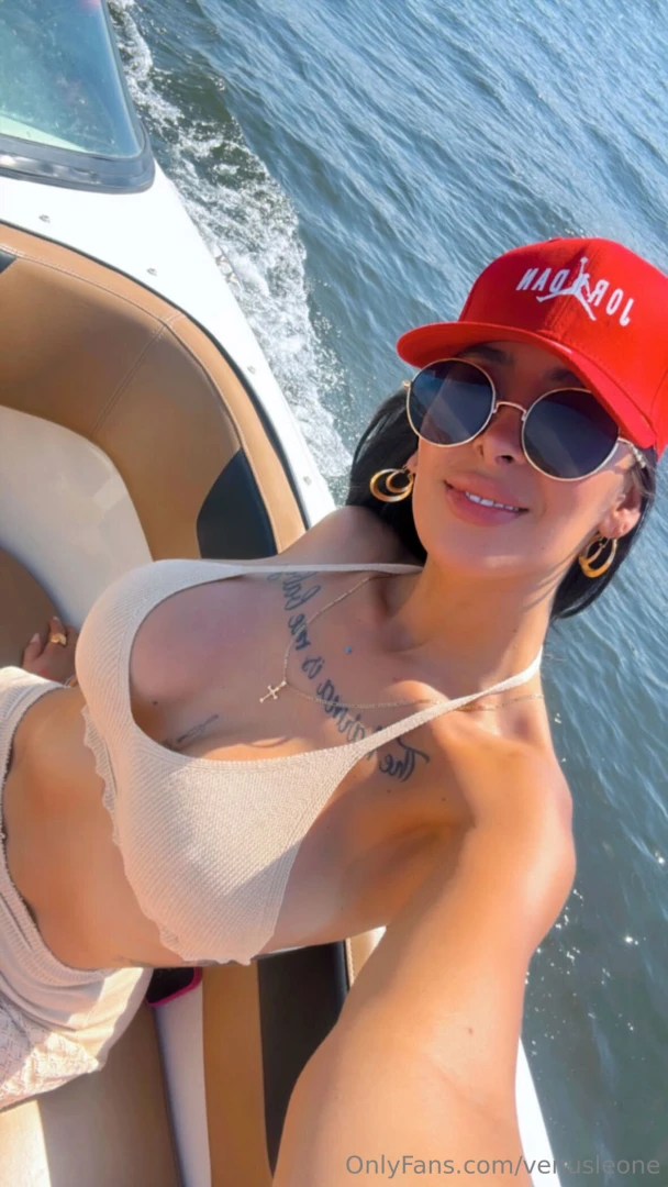 Hello love i m available for you 