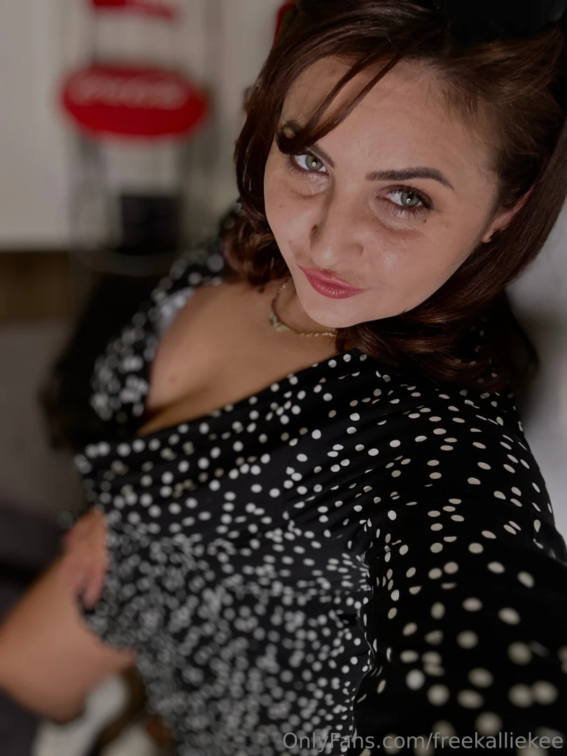 Online right now check me on me streaming room 