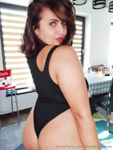 I m online baby message me part 2